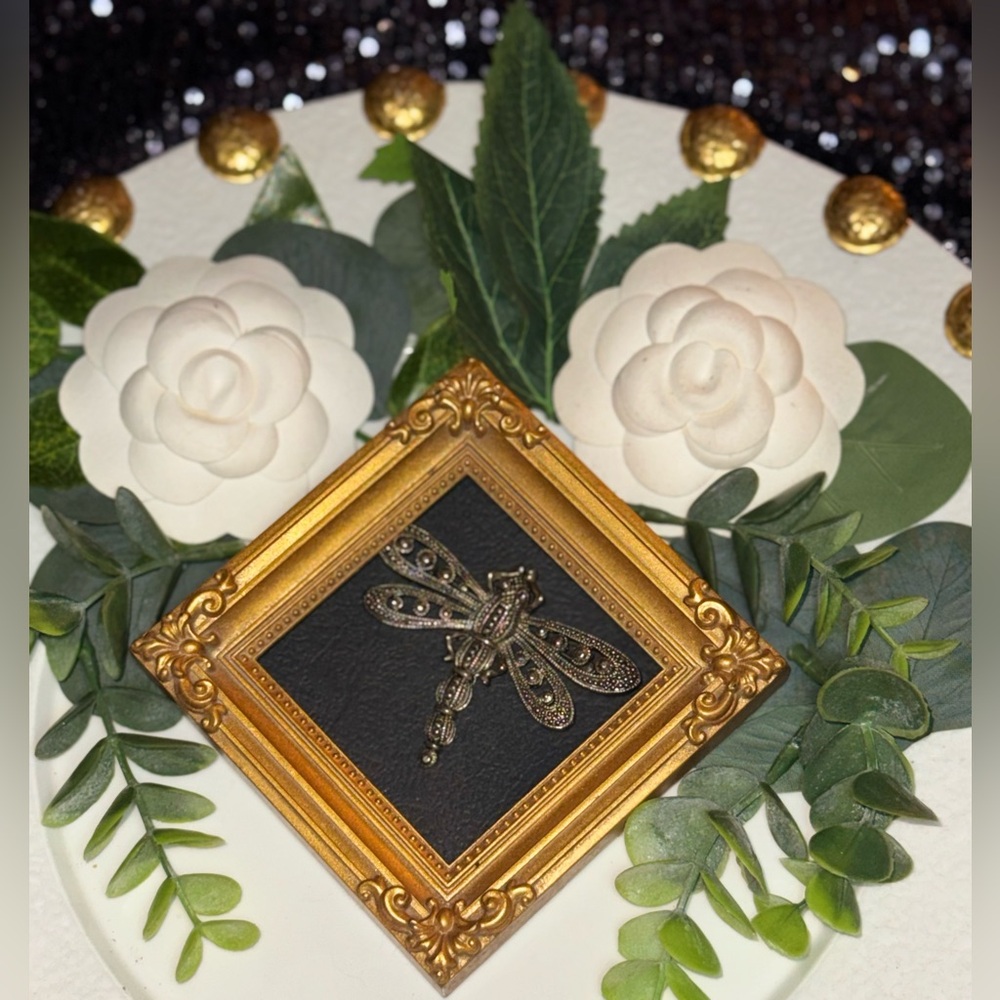 Silvertone Dragonfly Brooch - Picture 6 of 16